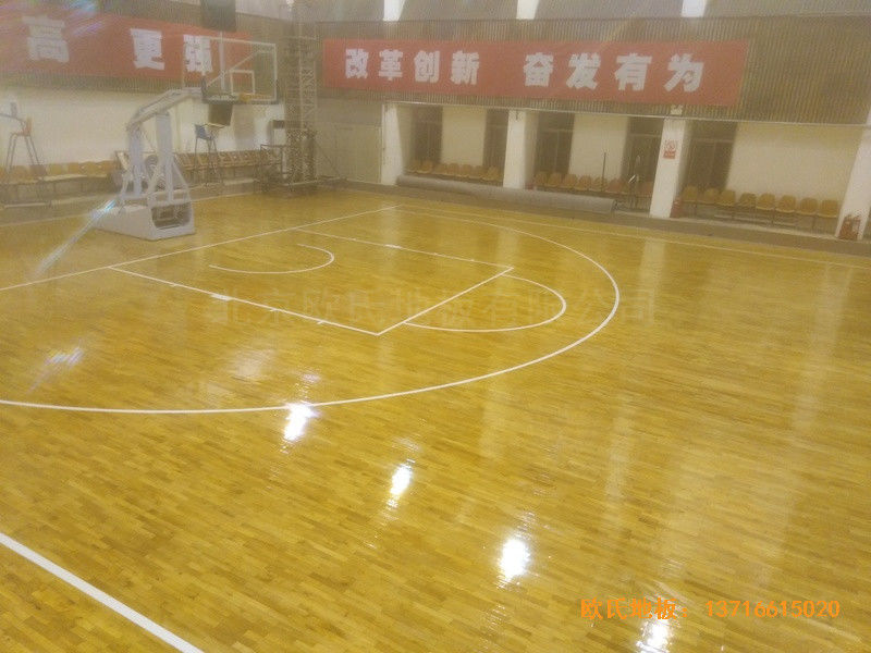 山西璐安集團籃球館運動木地板鋪裝案例4